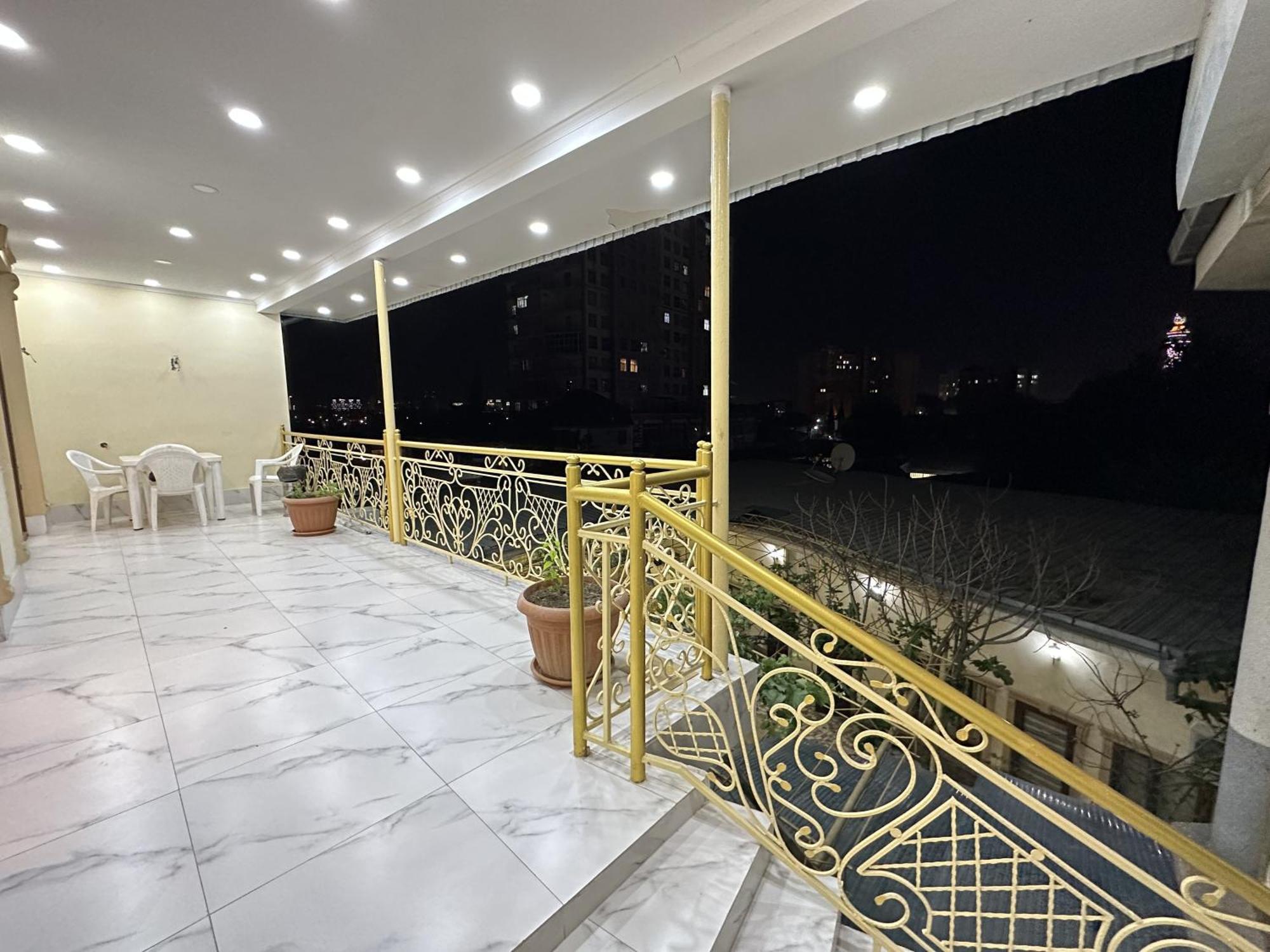 City Hostel 杜尚别 外观 照片