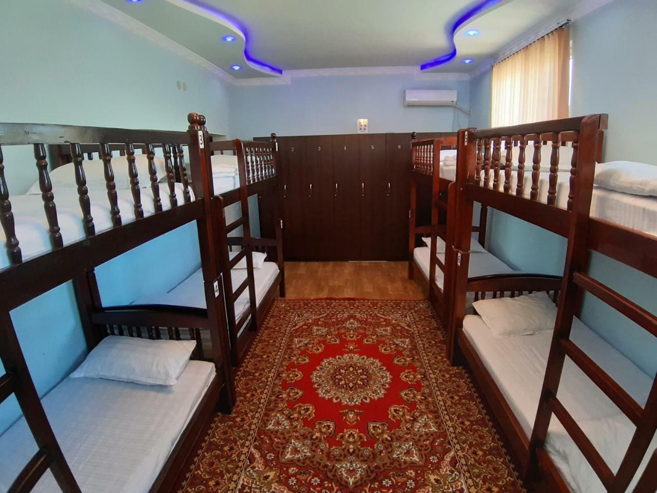 City Hostel 杜尚别 外观 照片